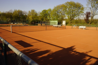 Bewässerungstipps für Tennisplatz aus Sand