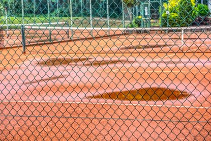 Versenkregner Vorteile für Tennisplätze